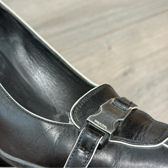 Prada Black Leather Square-Toe Low-heel pumps - Picture 7 of 10